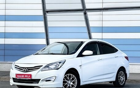 Hyundai Solaris II рестайлинг, 2015 год, 975 000 рублей, 1 фотография