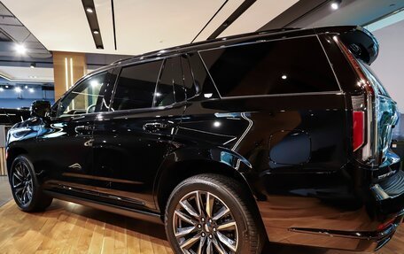 Cadillac Escalade V, 2024 год, 17 650 000 рублей, 10 фотография