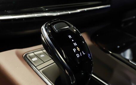 Cadillac Escalade V, 2024 год, 17 650 000 рублей, 28 фотография