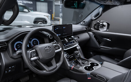 Toyota Land Cruiser, 2025 год, 12 900 000 рублей, 8 фотография