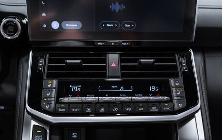 Toyota Land Cruiser, 2025 год, 12 900 000 рублей, 14 фотография