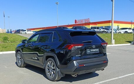 Toyota RAV4, 2022 год, 3 990 000 рублей, 8 фотография
