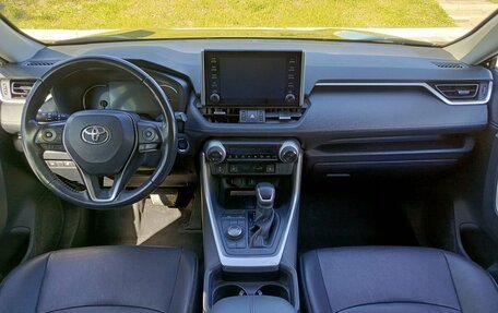 Toyota RAV4, 2022 год, 3 990 000 рублей, 17 фотография