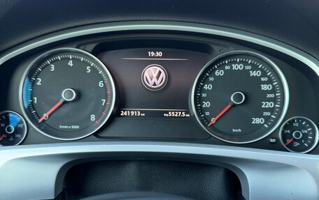 Volkswagen Touareg III, 2012 год, 2 250 000 рублей, 12 фотография