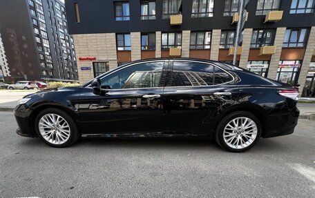 Toyota Camry, 2019 год, 3 100 000 рублей, 5 фотография