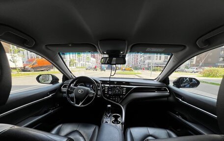 Toyota Camry, 2019 год, 3 100 000 рублей, 7 фотография