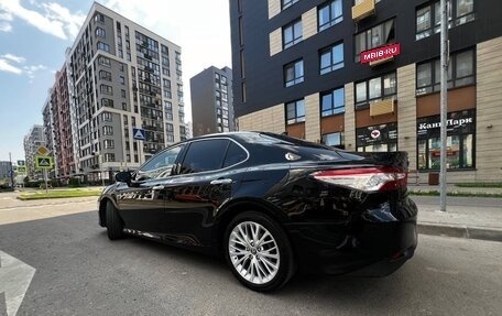 Toyota Camry, 2019 год, 3 100 000 рублей, 4 фотография
