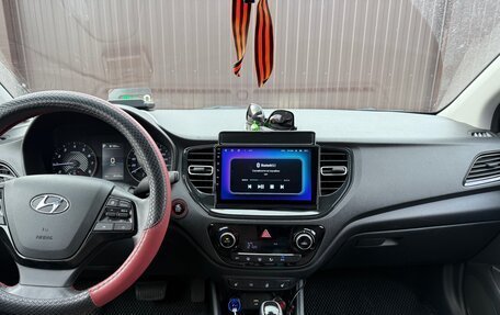 Hyundai Solaris II рестайлинг, 2021 год, 1 750 000 рублей, 11 фотография