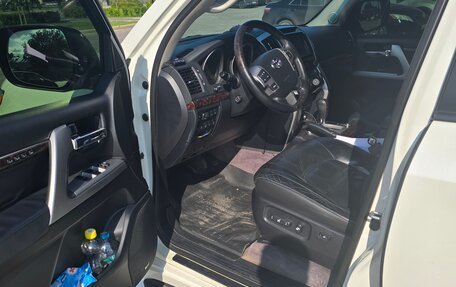 Toyota Land Cruiser 200, 2012 год, 3 300 000 рублей, 9 фотография