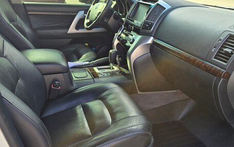 Toyota Land Cruiser 200, 2012 год, 3 300 000 рублей, 23 фотография