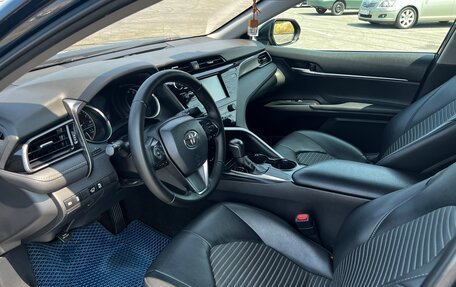 Toyota Camry, 2019 год, 2 800 000 рублей, 9 фотография