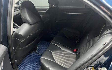 Toyota Camry, 2019 год, 2 800 000 рублей, 23 фотография