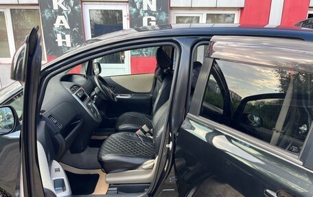 Toyota Ractis I, 2005 год, 600 000 рублей, 2 фотография