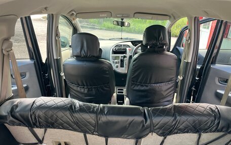Toyota Ractis I, 2005 год, 600 000 рублей, 5 фотография