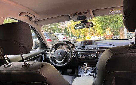 BMW 3 серия, 2017 год, 1 990 000 рублей, 12 фотография