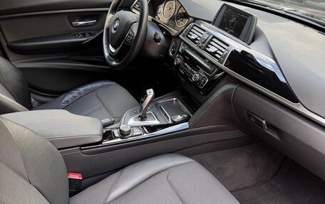 BMW 3 серия, 2017 год, 1 990 000 рублей, 13 фотография
