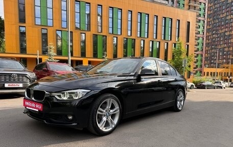 BMW 3 серия, 2017 год, 1 990 000 рублей, 10 фотография