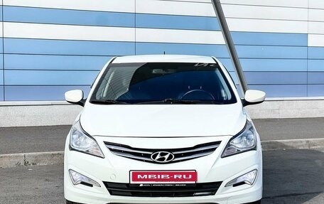 Hyundai Solaris II рестайлинг, 2015 год, 975 000 рублей, 2 фотография