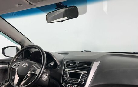 Hyundai Solaris II рестайлинг, 2015 год, 975 000 рублей, 13 фотография