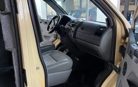 Volkswagen Transporter T5 рестайлинг, 2009 год, 800 000 рублей, 6 фотография