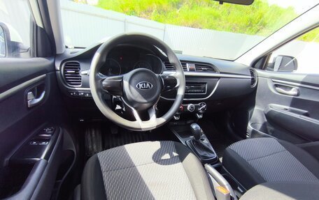 KIA Rio IV, 2018 год, 870 000 рублей, 12 фотография