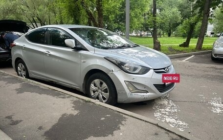 Hyundai Elantra V, 2014 год, 600 000 рублей, 2 фотография