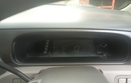 Nissan Liberty, 1999 год, 300 000 рублей, 18 фотография