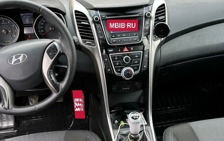 Hyundai i30 II рестайлинг, 2012 год, 900 000 рублей, 3 фотография