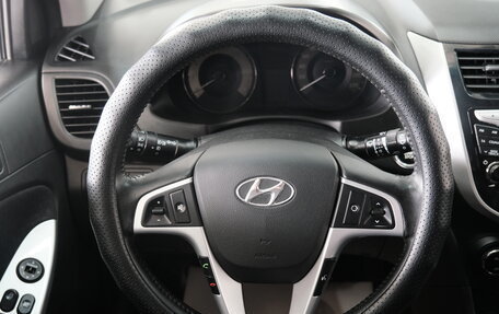 Hyundai Solaris II рестайлинг, 2012 год, 1 049 000 рублей, 12 фотография