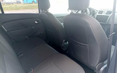Renault Logan II, 2014 год, 1 050 000 рублей, 17 фотография