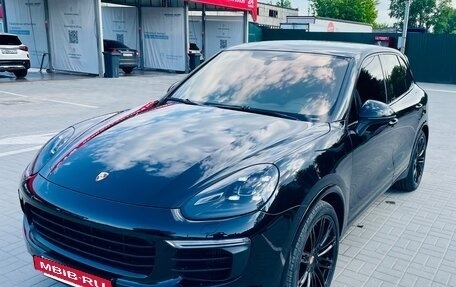 Porsche Cayenne III, 2017 год, 4 499 999 рублей, 3 фотография