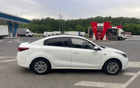 KIA Rio IV, 2019 год, 990 000 рублей, 2 фотография