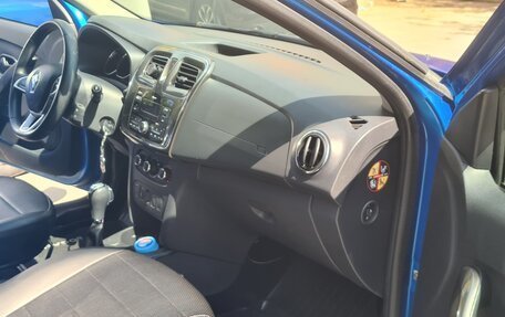 Renault Logan II, 2019 год, 1 215 000 рублей, 16 фотография