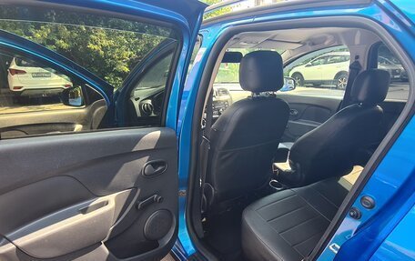 Renault Logan II, 2019 год, 1 215 000 рублей, 14 фотография