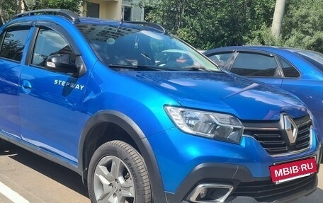 Renault Logan II, 2019 год, 1 215 000 рублей, 3 фотография