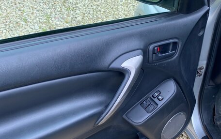 Toyota RAV4, 2003 год, 870 000 рублей, 7 фотография