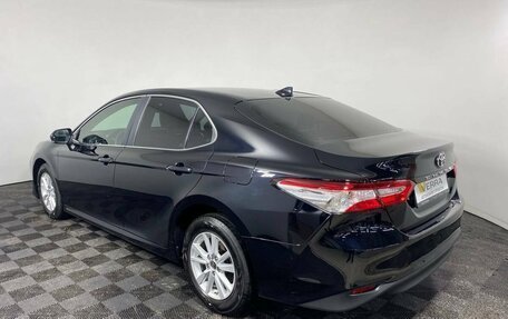 Toyota Camry, 2020 год, 3 050 000 рублей, 7 фотография