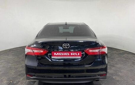 Toyota Camry, 2020 год, 3 050 000 рублей, 6 фотография