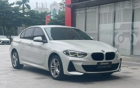 BMW 1 серия, 2020 год, 1 420 000 рублей, 11 фотография