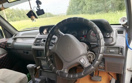 Mitsubishi Pajero III рестайлинг, 1996 год, 699 000 рублей, 2 фотография