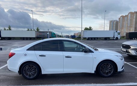 Chevrolet Cruze II, 2011 год, 650 000 рублей, 3 фотография