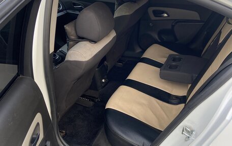 Chevrolet Cruze II, 2011 год, 650 000 рублей, 8 фотография