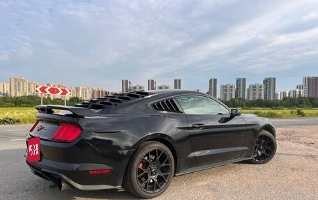 Ford Mustang VI рестайлинг, 2018 год, 2 420 000 рублей, 3 фотография