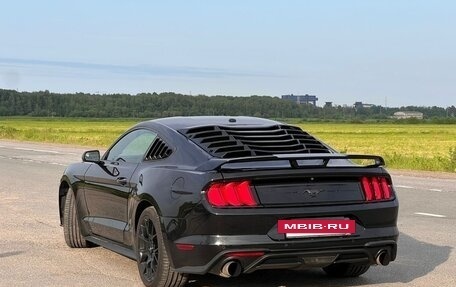 Ford Mustang VI рестайлинг, 2018 год, 2 420 000 рублей, 2 фотография