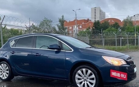 Opel Astra J, 2011 год, 950 000 рублей, 4 фотография
