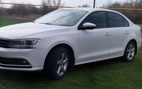 Volkswagen Jetta VI, 2015 год, 1 055 000 рублей, 5 фотография