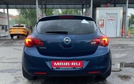 Opel Astra J, 2011 год, 950 000 рублей, 2 фотография