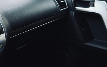 Toyota Land Cruiser Prado 150 рестайлинг 2, 2021 год, 6 900 000 рублей, 10 фотография
