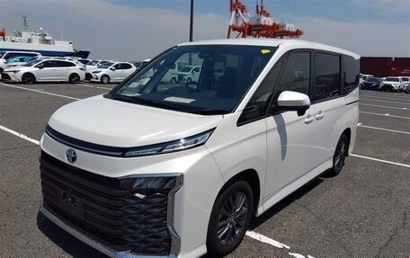 Toyota Voxy, 2024 год, 3 185 000 рублей, 5 фотография