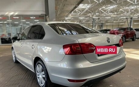 Volkswagen Jetta VI, 2011 год, 859 000 рублей, 7 фотография